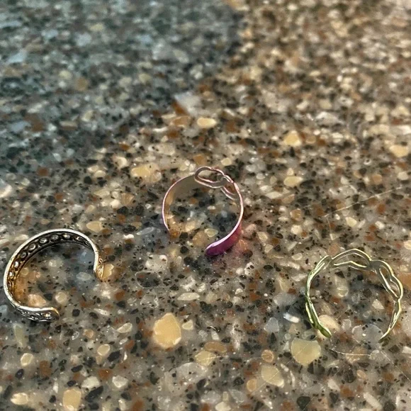 Three Adjustable Toe Rings - Picture 2 of 2